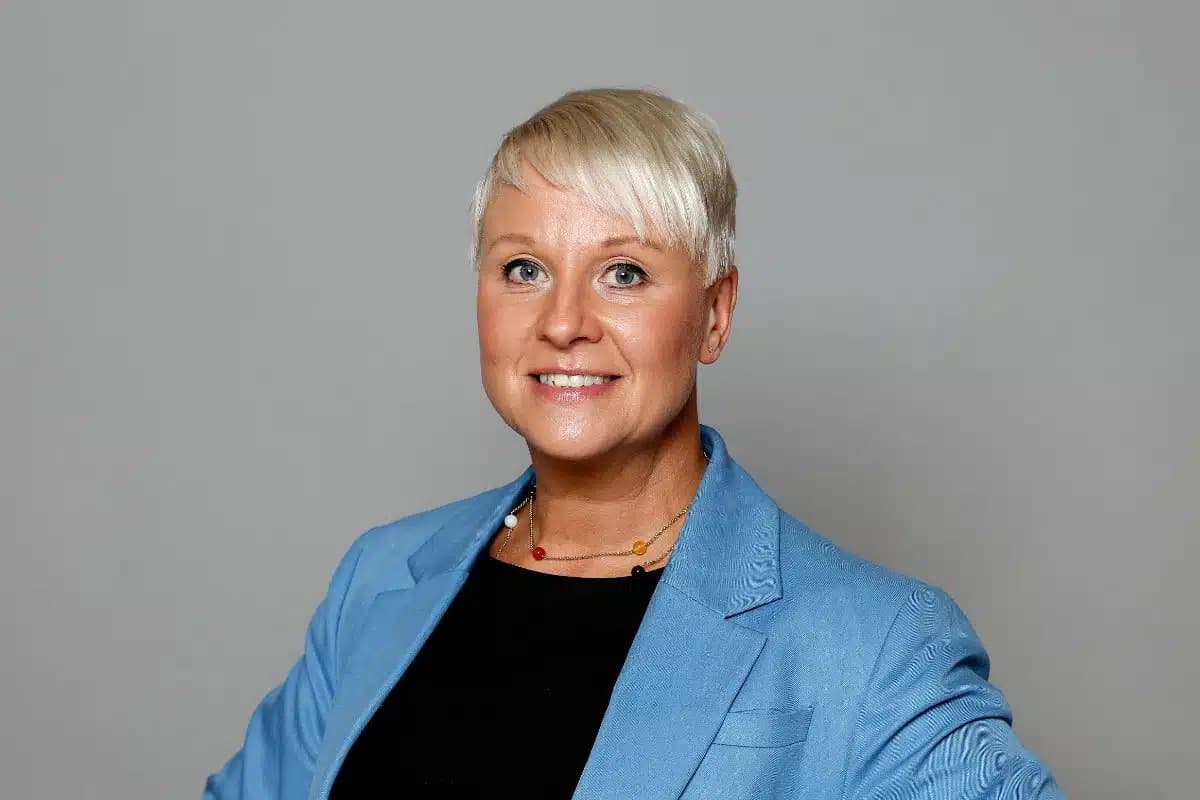 Anna Tenje, äldre- och socialförsäkringsminister