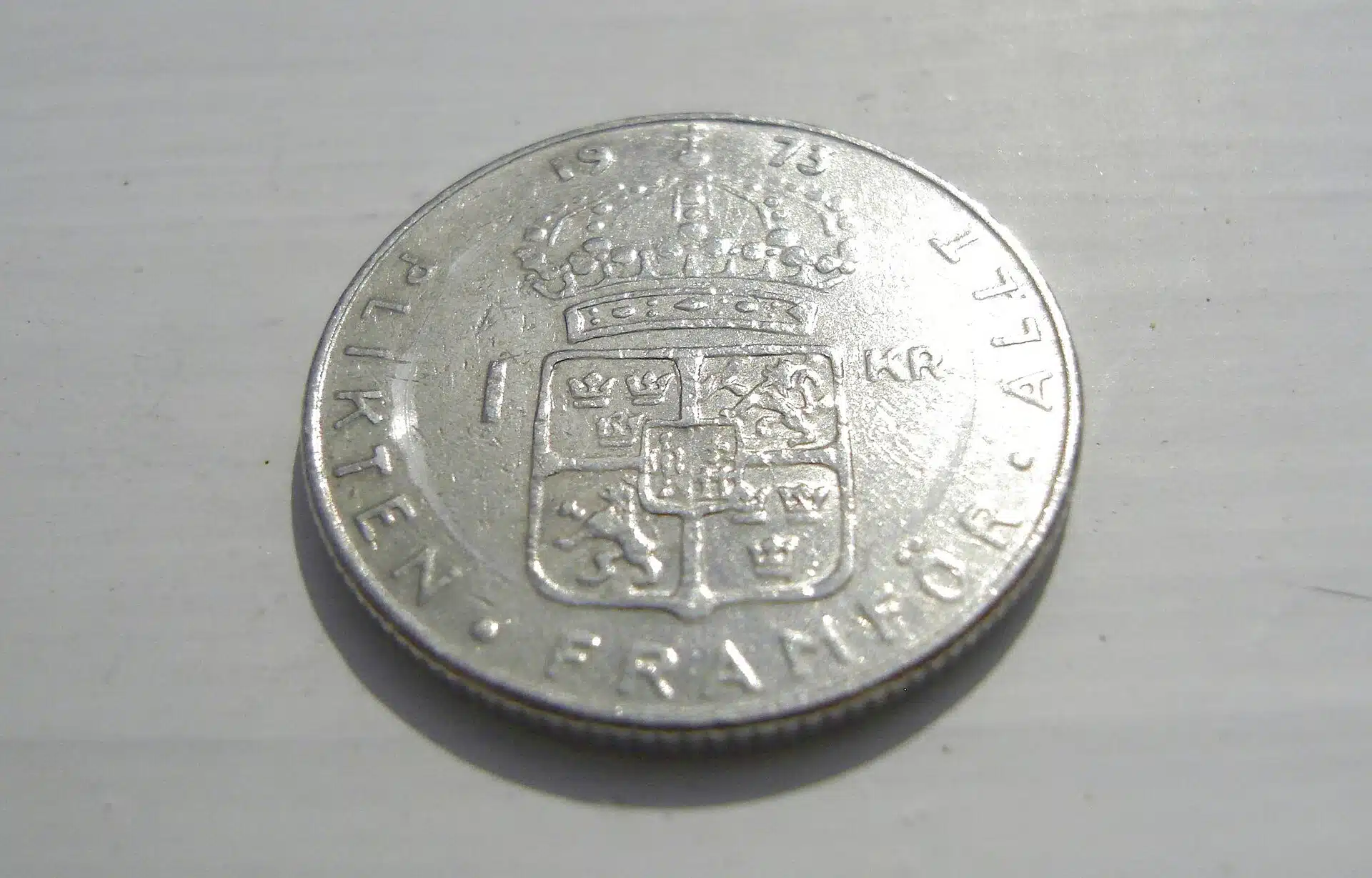 Svensk enkronemynt från 1973
